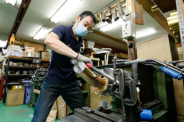 5.ヘラ絞り